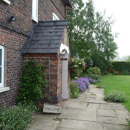 Birtles Farm Bed And Breakfast Knutsford Kültér fotó